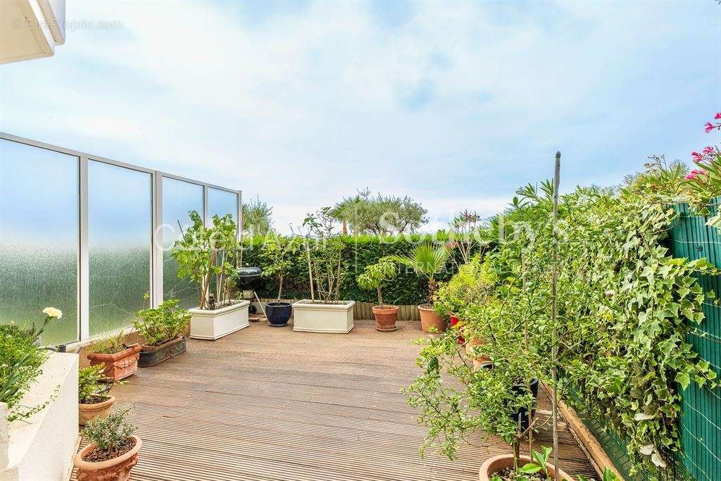 Appartement à ROQUEBRUNE-CAP-MARTIN