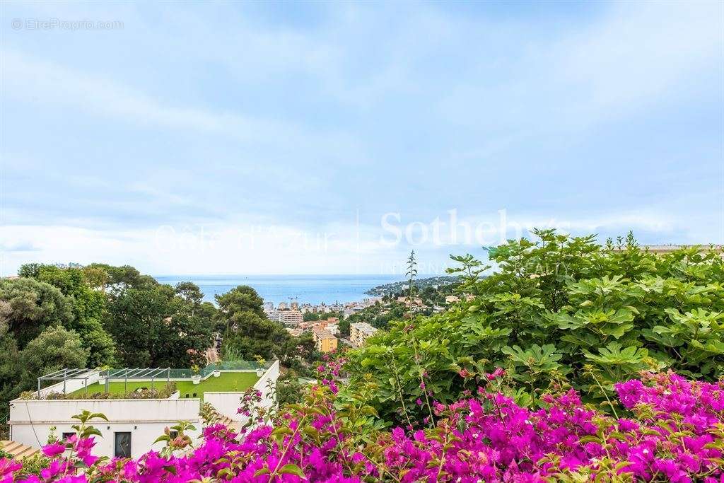 Appartement à ROQUEBRUNE-CAP-MARTIN