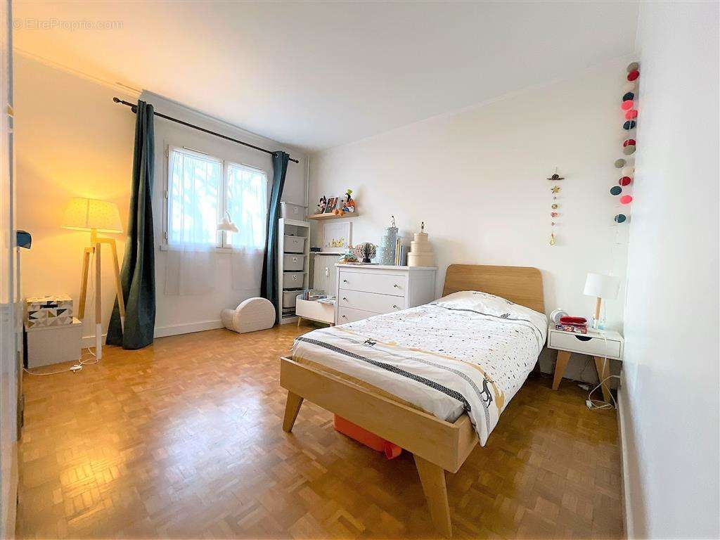 Appartement à SAINT-MAUR-DES-FOSSES