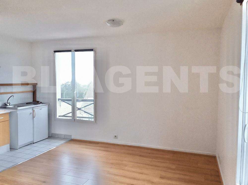 1727542665691 - Appartement à RAMBOUILLET