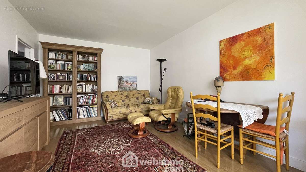 Appartement à CHENNEVIERES-SUR-MARNE