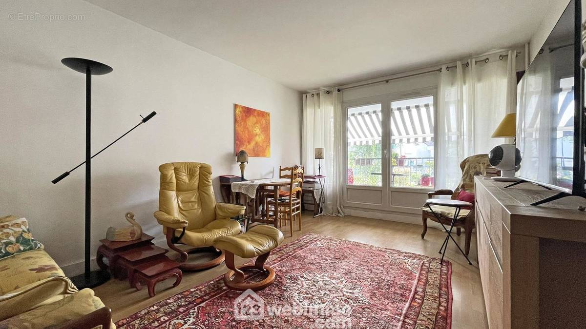 Appartement à CHENNEVIERES-SUR-MARNE