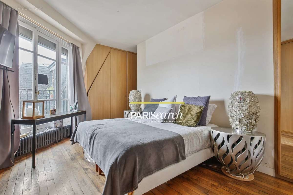 Appartement à NEUILLY-SUR-SEINE