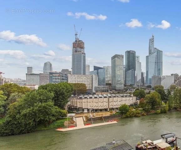 Appartement à NEUILLY-SUR-SEINE