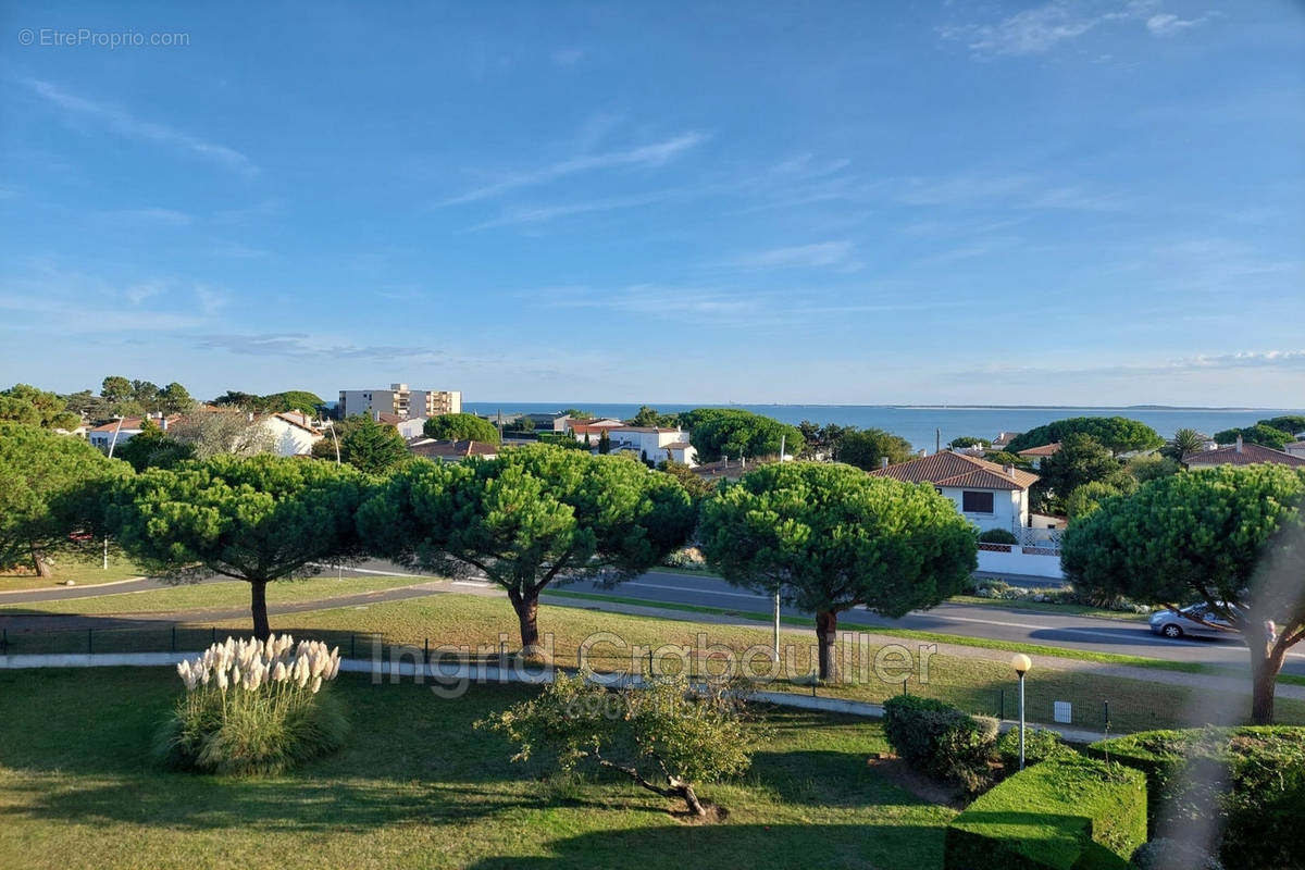 Appartement à VAUX-SUR-MER