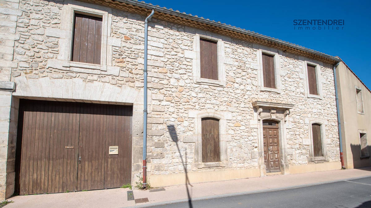 Appartement à SAINT-BRES