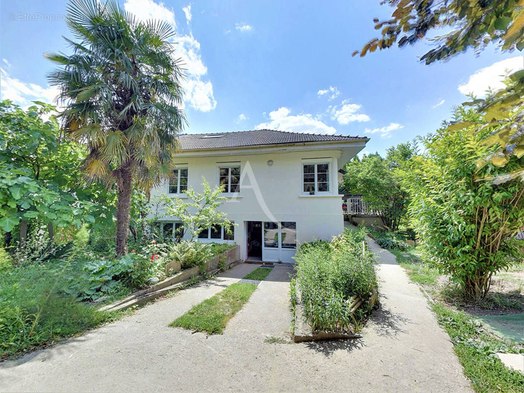 Maison à BRY-SUR-MARNE