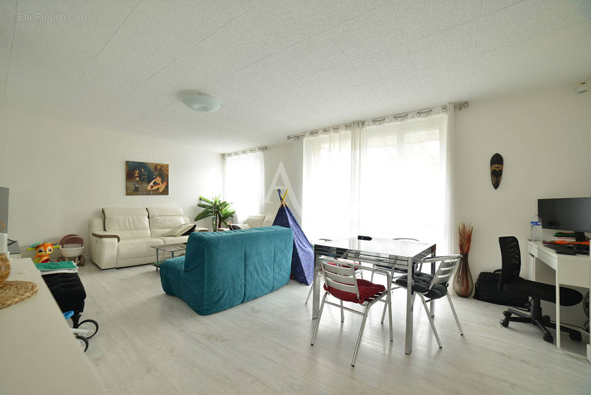 Appartement à ROSNY-SOUS-BOIS