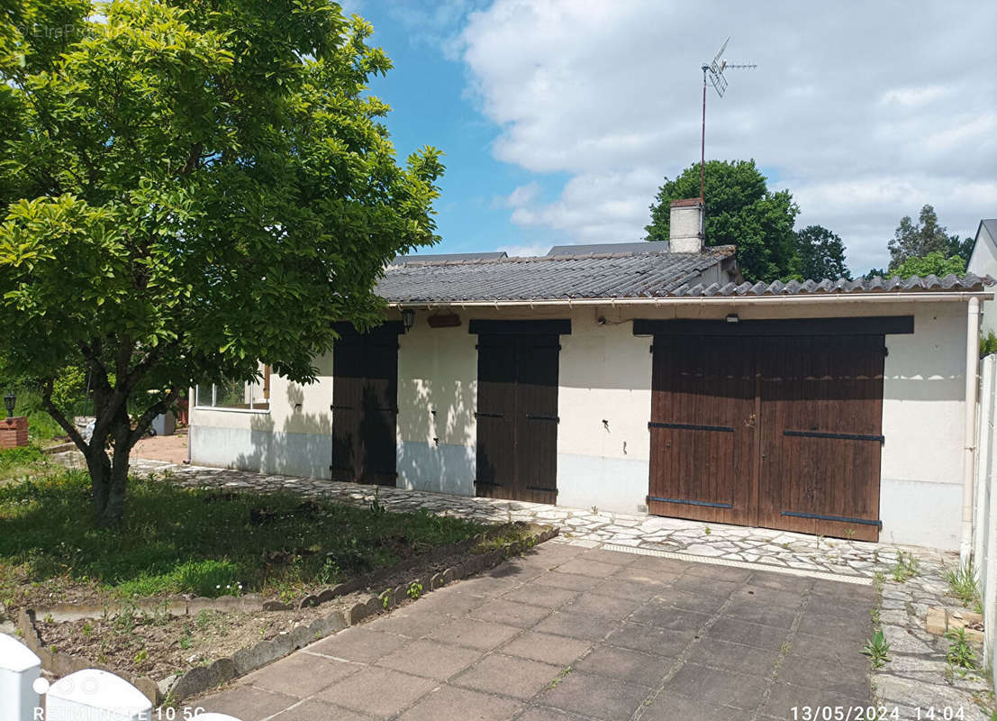 Maison à SAINT-PRYVE-SAINT-MESMIN