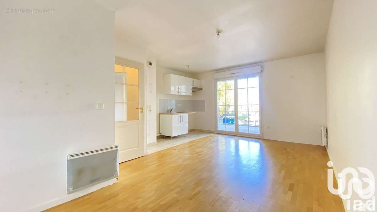 Photo 2 - Appartement à LE PLESSIS-ROBINSON