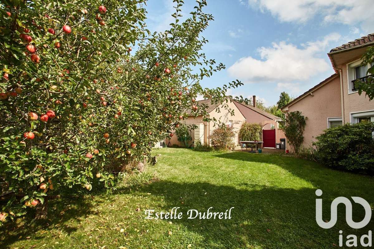 Photo 2 - Maison à VOISINS-LE-BRETONNEUX