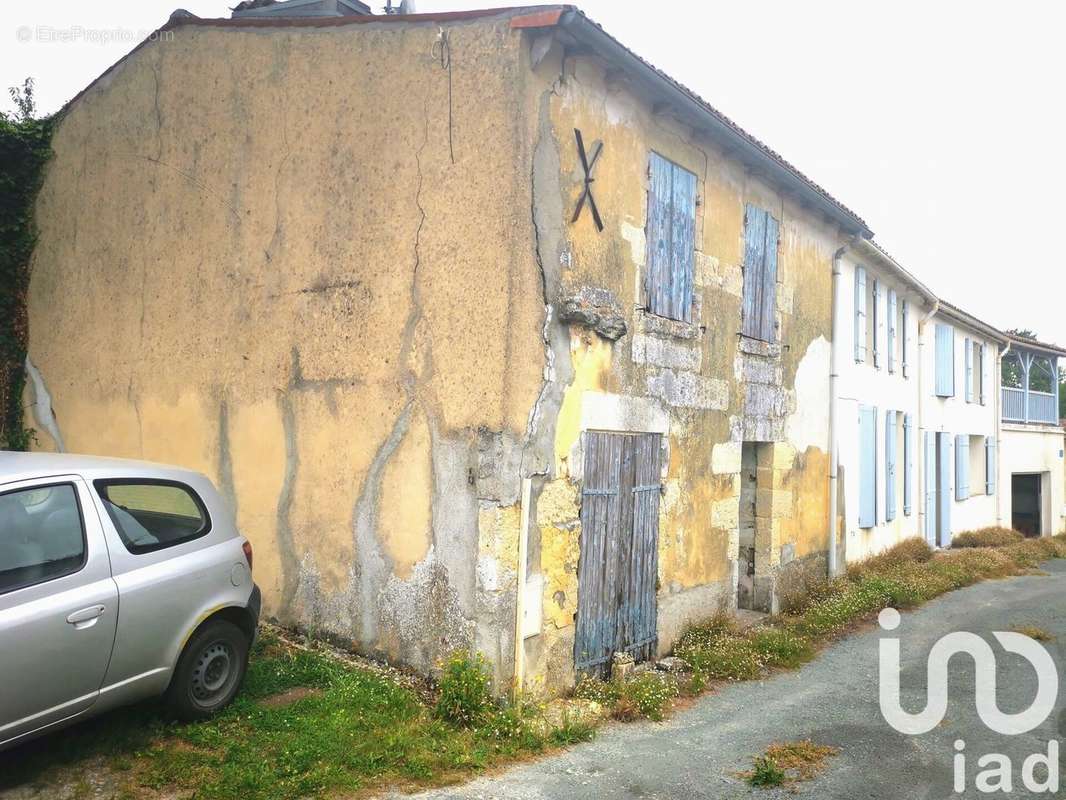 Photo 2 - Maison à LA CHAPELLE-DES-POTS