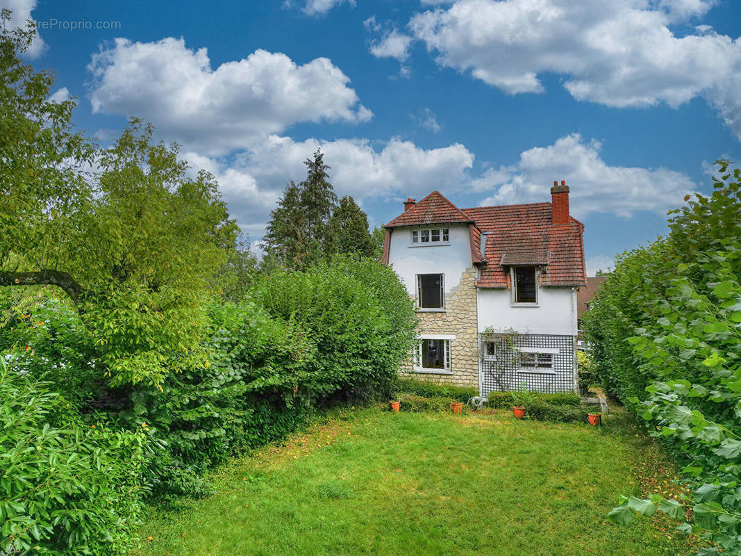 Maison à VAUCRESSON