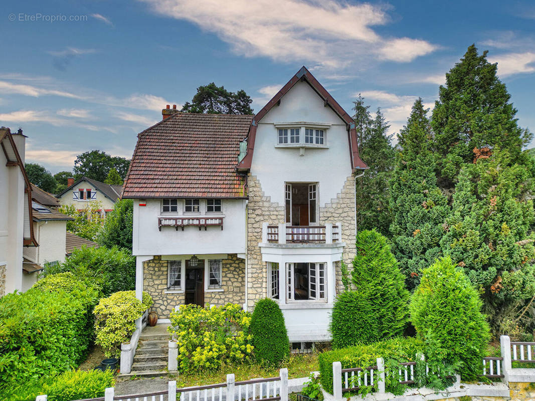 Maison à VAUCRESSON