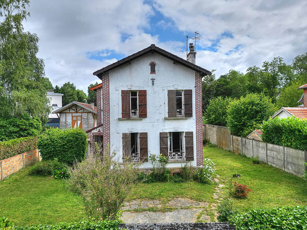 Maison à VAUCRESSON