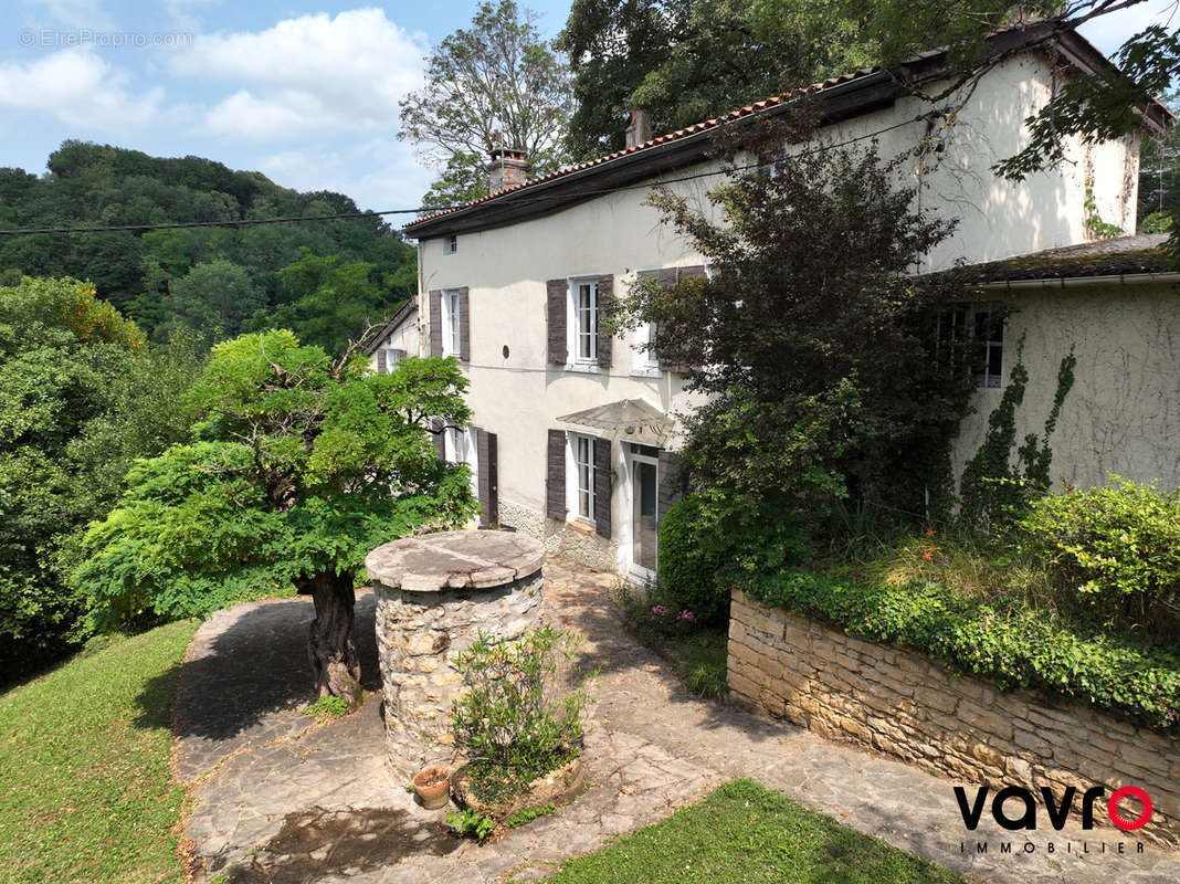 Maison à SAINT-CYR-AU-MONT-D&#039;OR