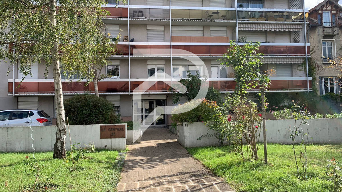 Appartement à COLOMBES