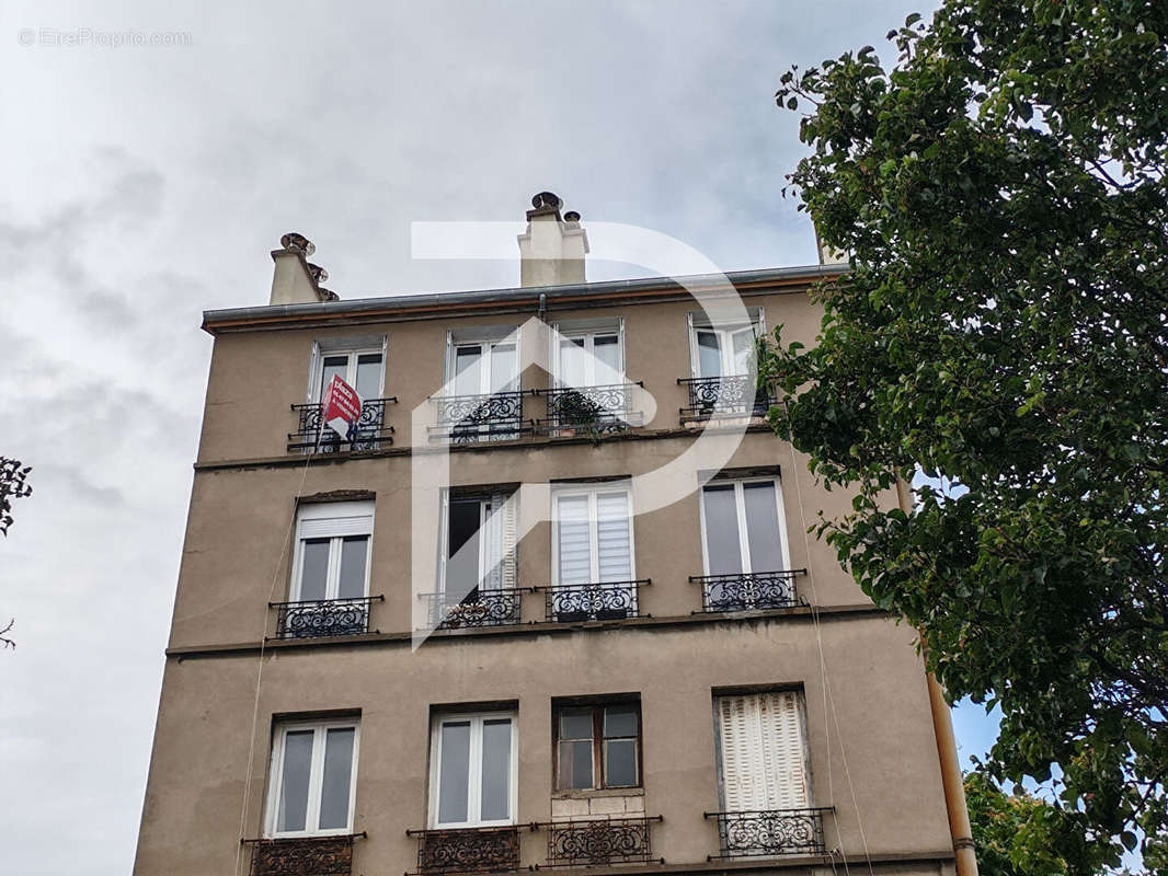 Appartement à COLOMBES