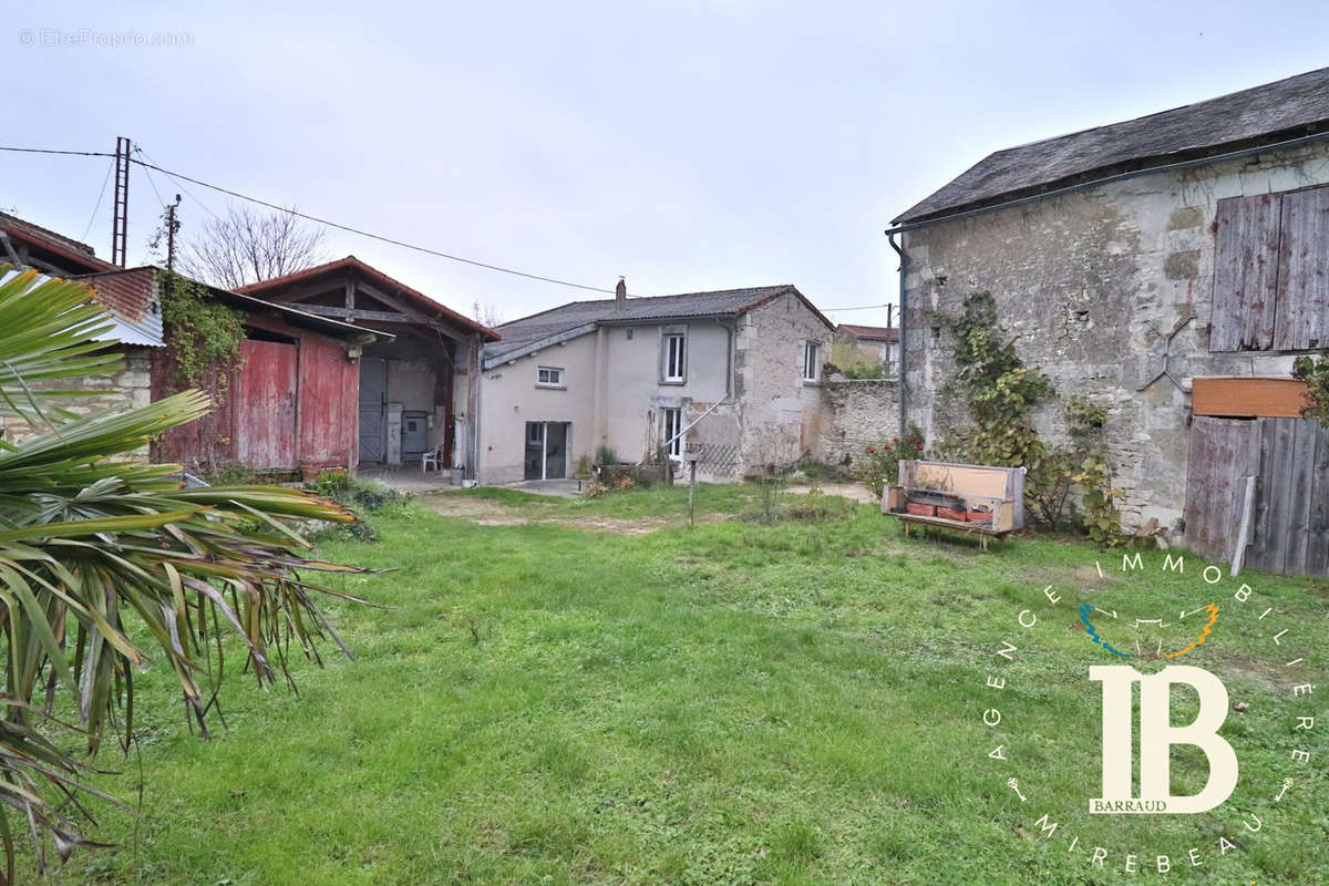 Maison à MIREBEAU