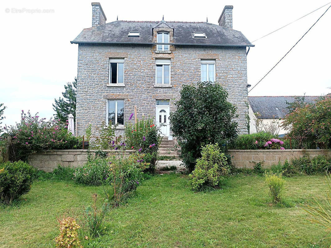 Maison à DINAN