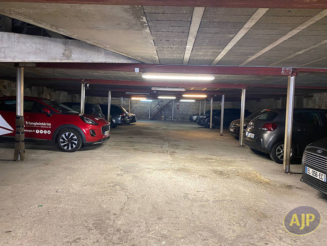 Parking à BORDEAUX