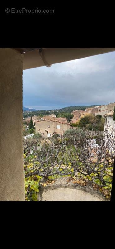 Appartement à LA CADIERE-D&#039;AZUR