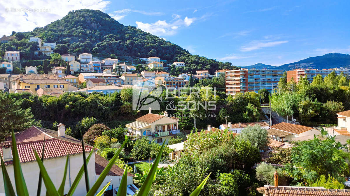 Appartement à MANDELIEU-LA-NAPOULE