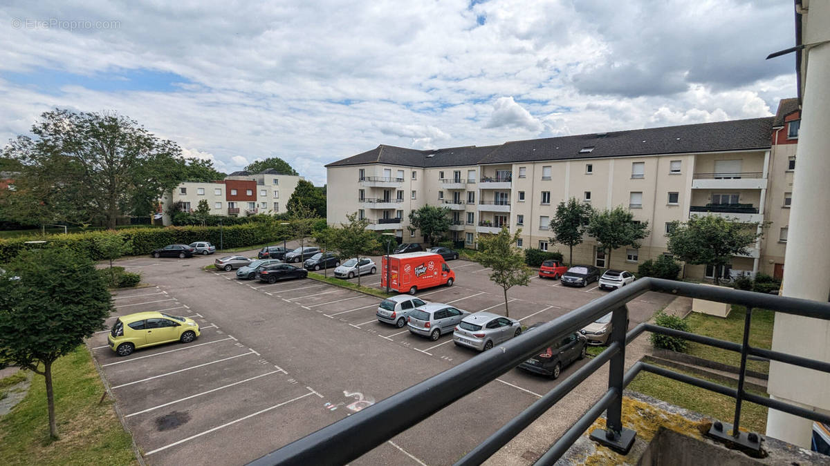 Appartement à VAL-DE-REUIL