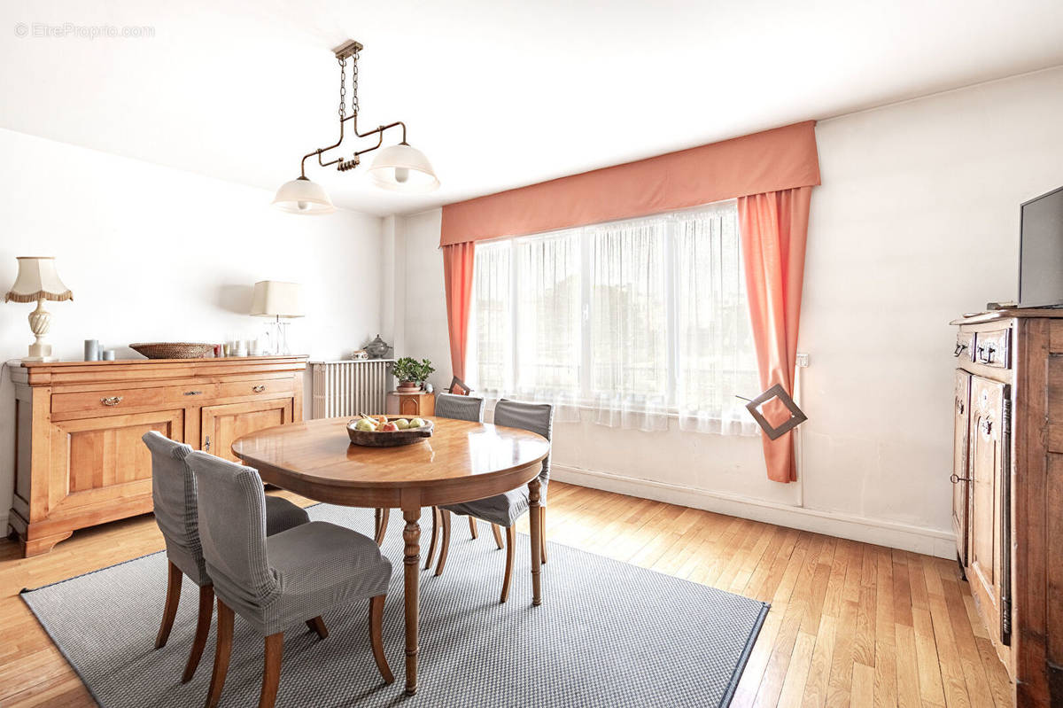 Appartement à ASNIERES-SUR-SEINE