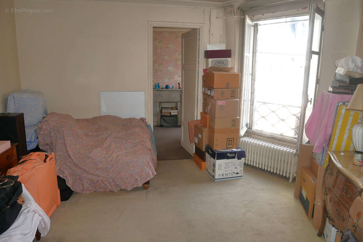 Appartement à PARIS-16E