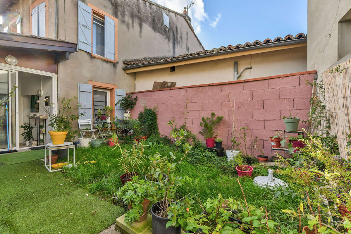 Maison à CASTELGINEST