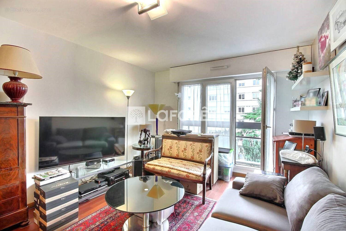 Appartement à SURESNES