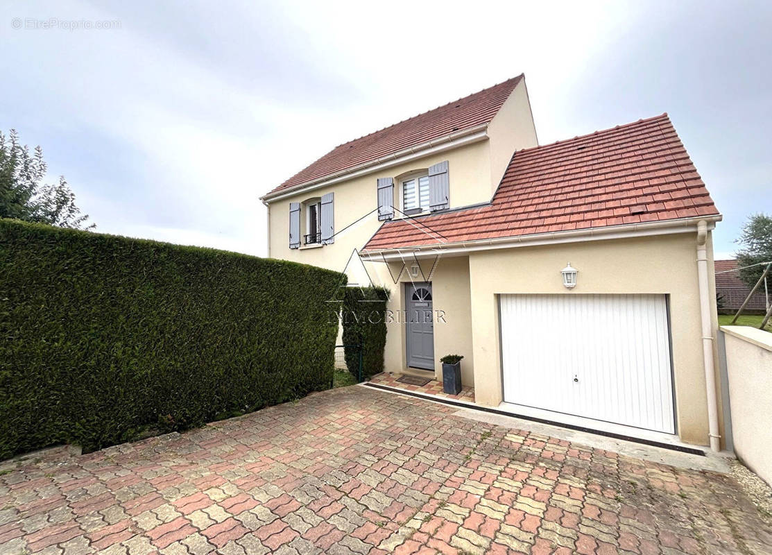 Maison à BEAUVAIS