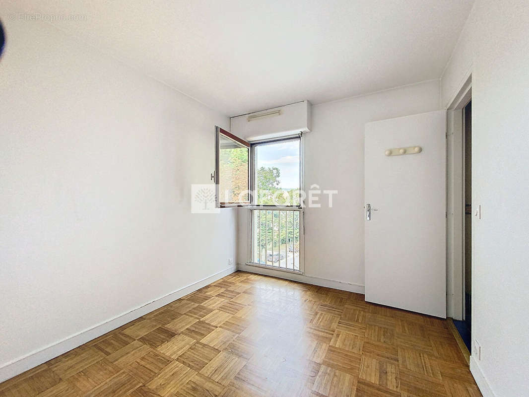 Appartement à VERNEUIL-SUR-SEINE