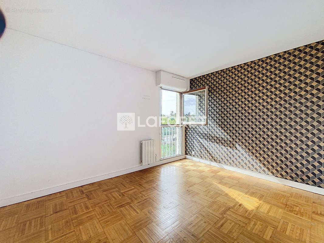 Appartement à VERNEUIL-SUR-SEINE