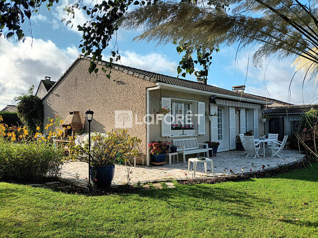 Maison à BELLOY-EN-FRANCE