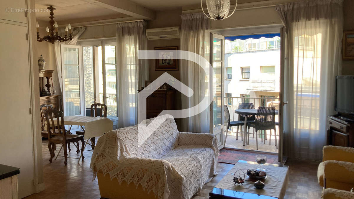 Appartement à MARSEILLE-8E