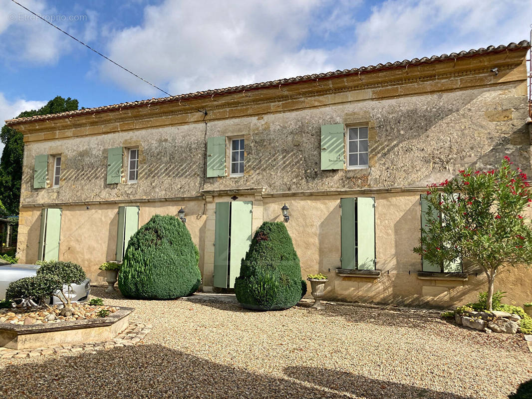 Maison à SAINT-EMILION