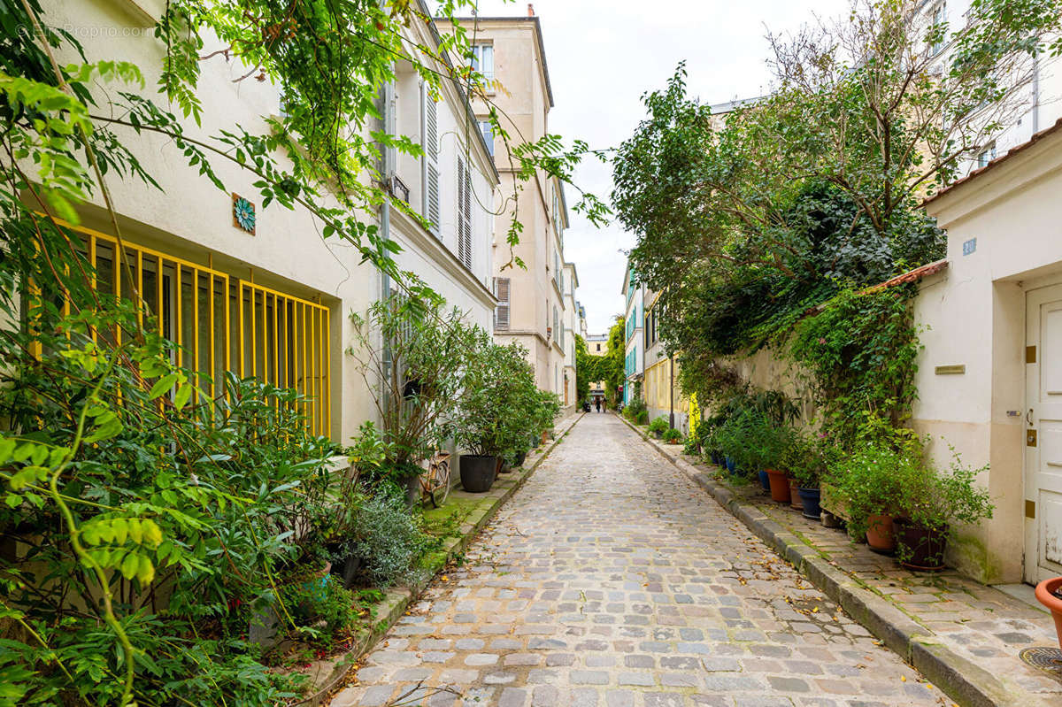 Appartement à PARIS-14E