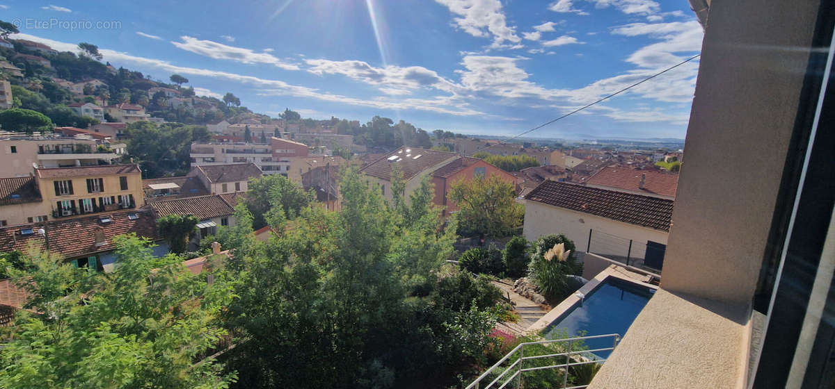 Maison à HYERES