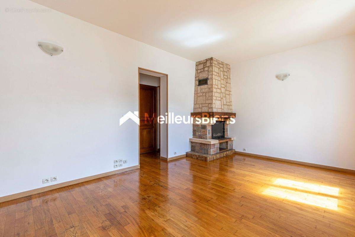 Appartement à RUEIL-MALMAISON