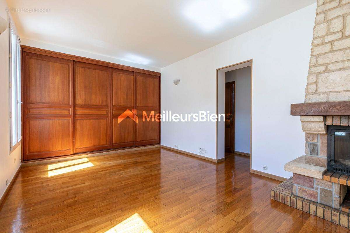 Appartement à RUEIL-MALMAISON