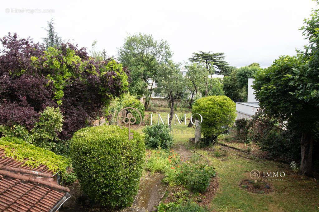 Appartement à BOURG-LA-REINE