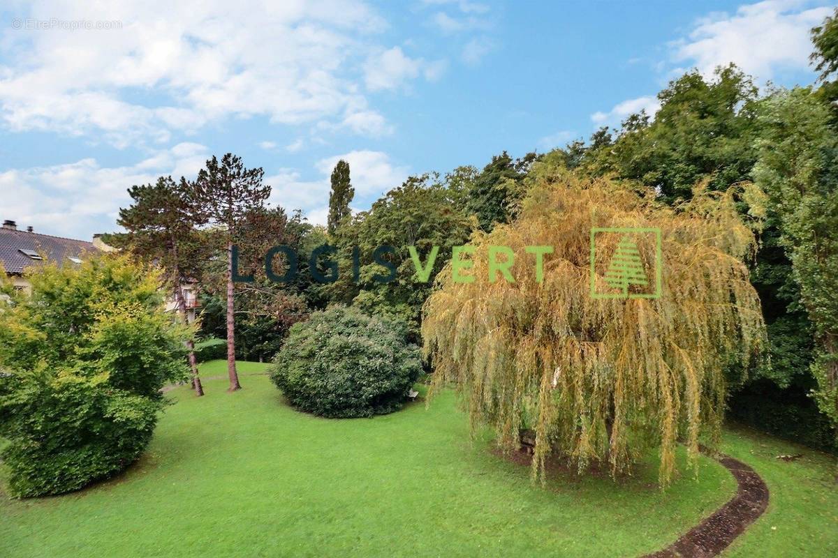 Appartement à BIEVRES