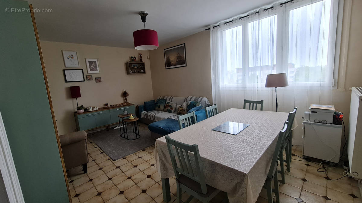 Appartement à LES ULIS