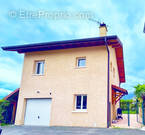 Maison à LA ROCHE-SUR-FORON