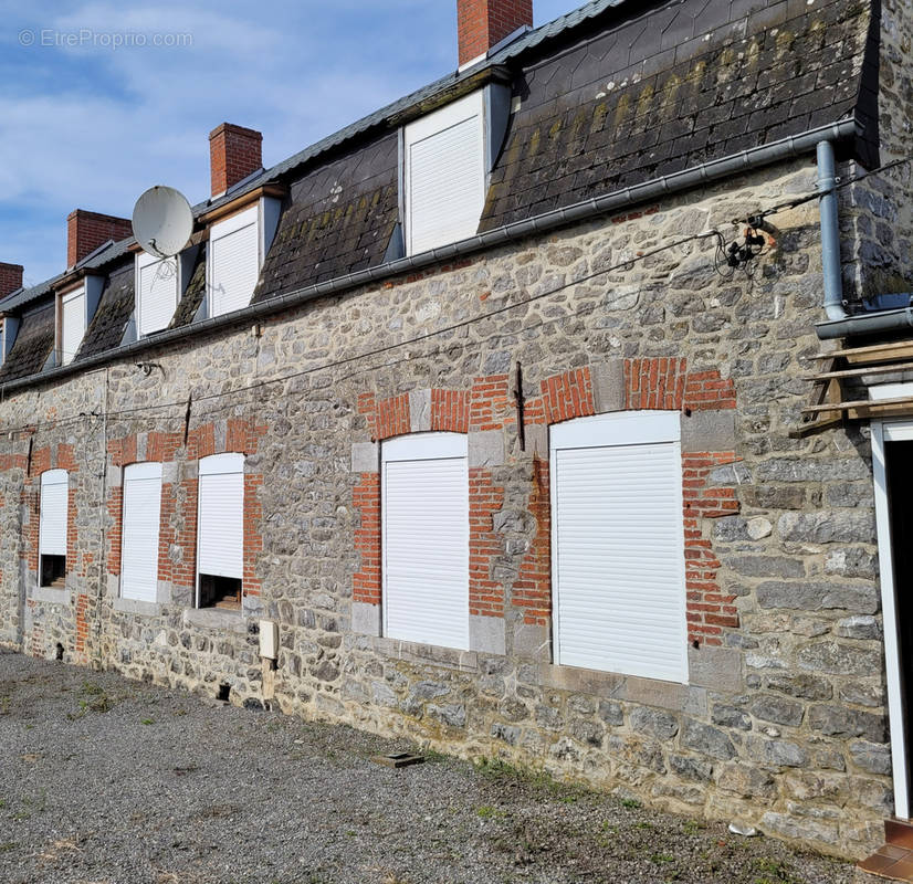 Maison à AVESNES-SUR-HELPE