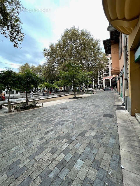 Commerce à CAGNES-SUR-MER