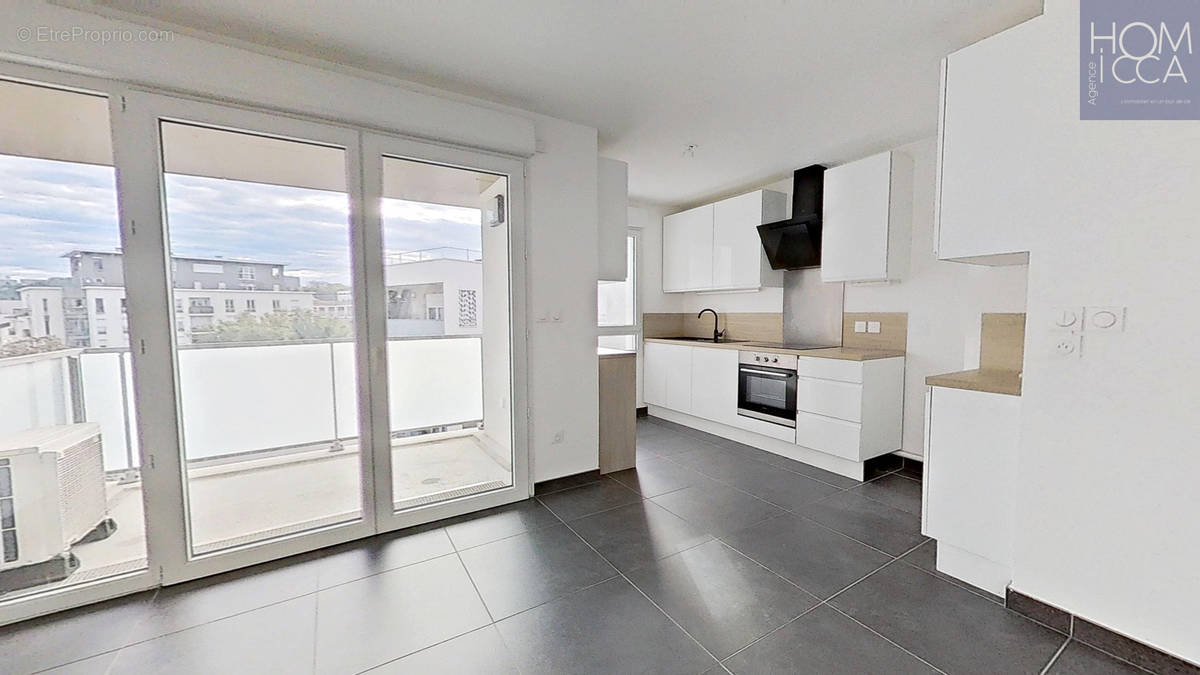 Appartement à LYON-9E