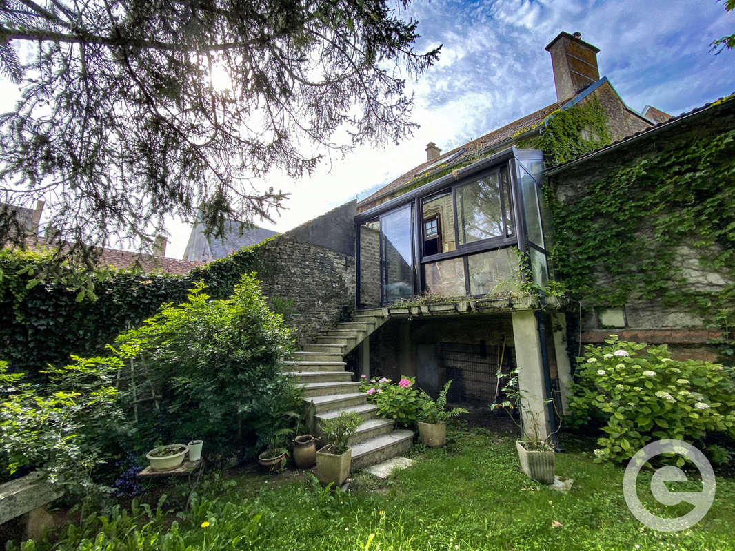 Maison à L&#039;ISLE-SUR-SEREIN